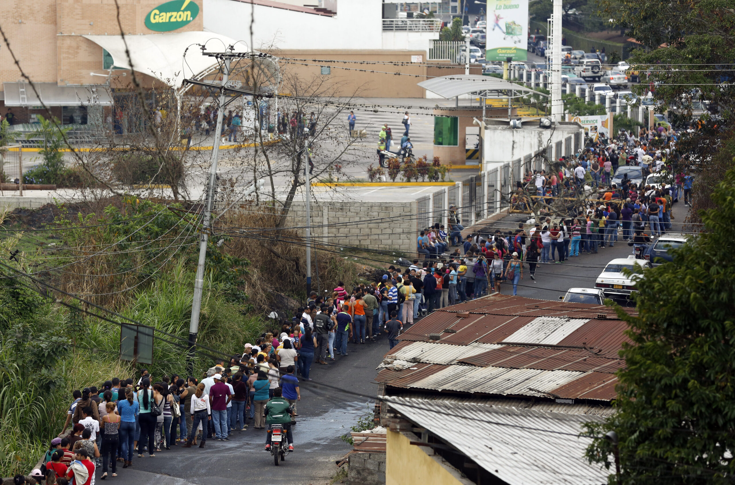 Book Talk: The Collapse of Venezuela